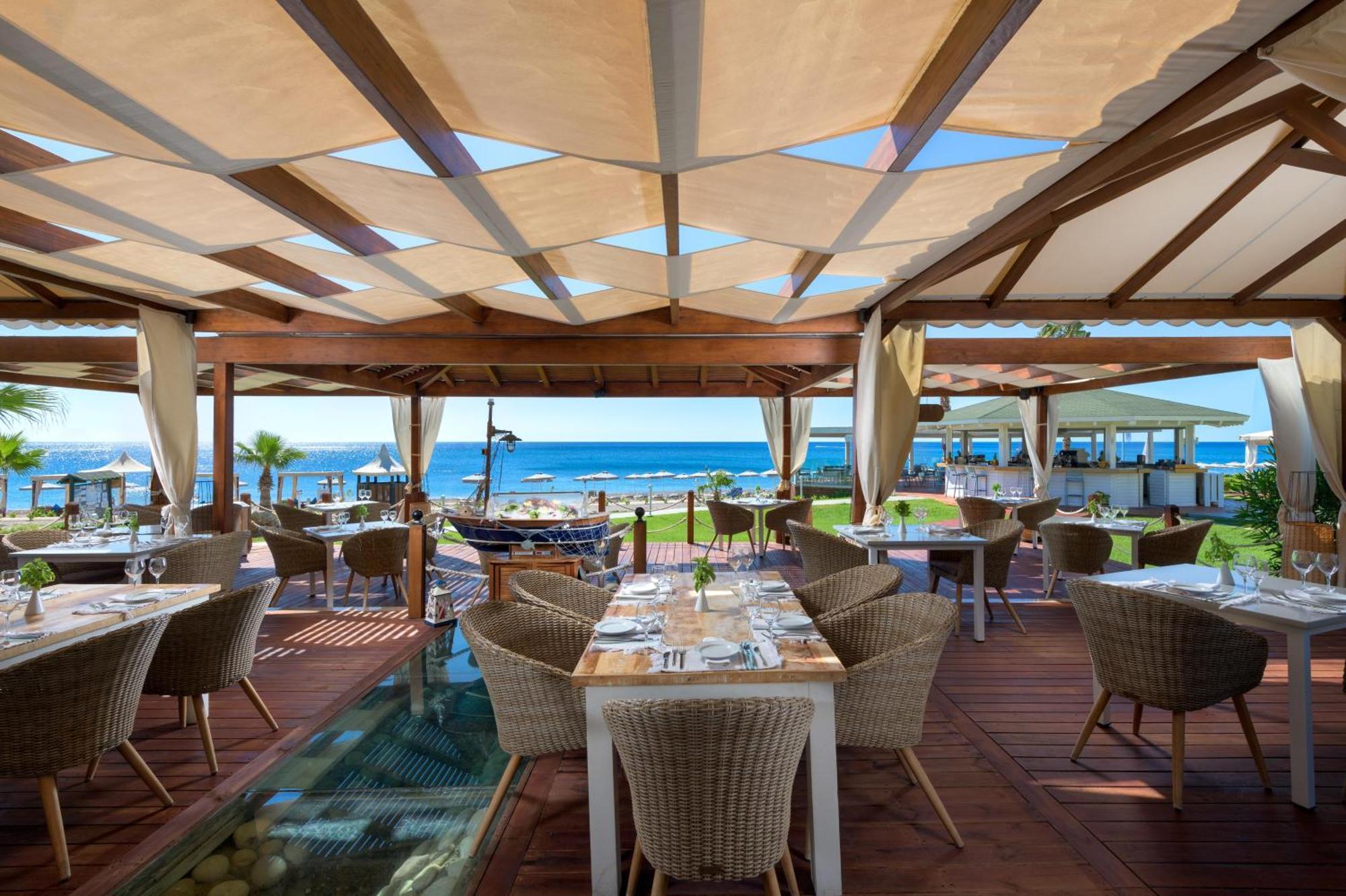 Rodos Palladium Leisure & Wellness Mourátagas Exterior photo The restaurant at the hotel