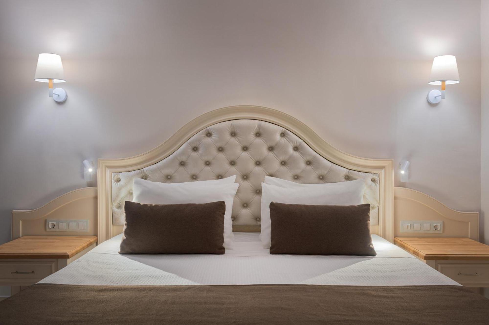 Rodos Palladium Leisure & Wellness Mourátagas Exterior photo A bed with a headboard