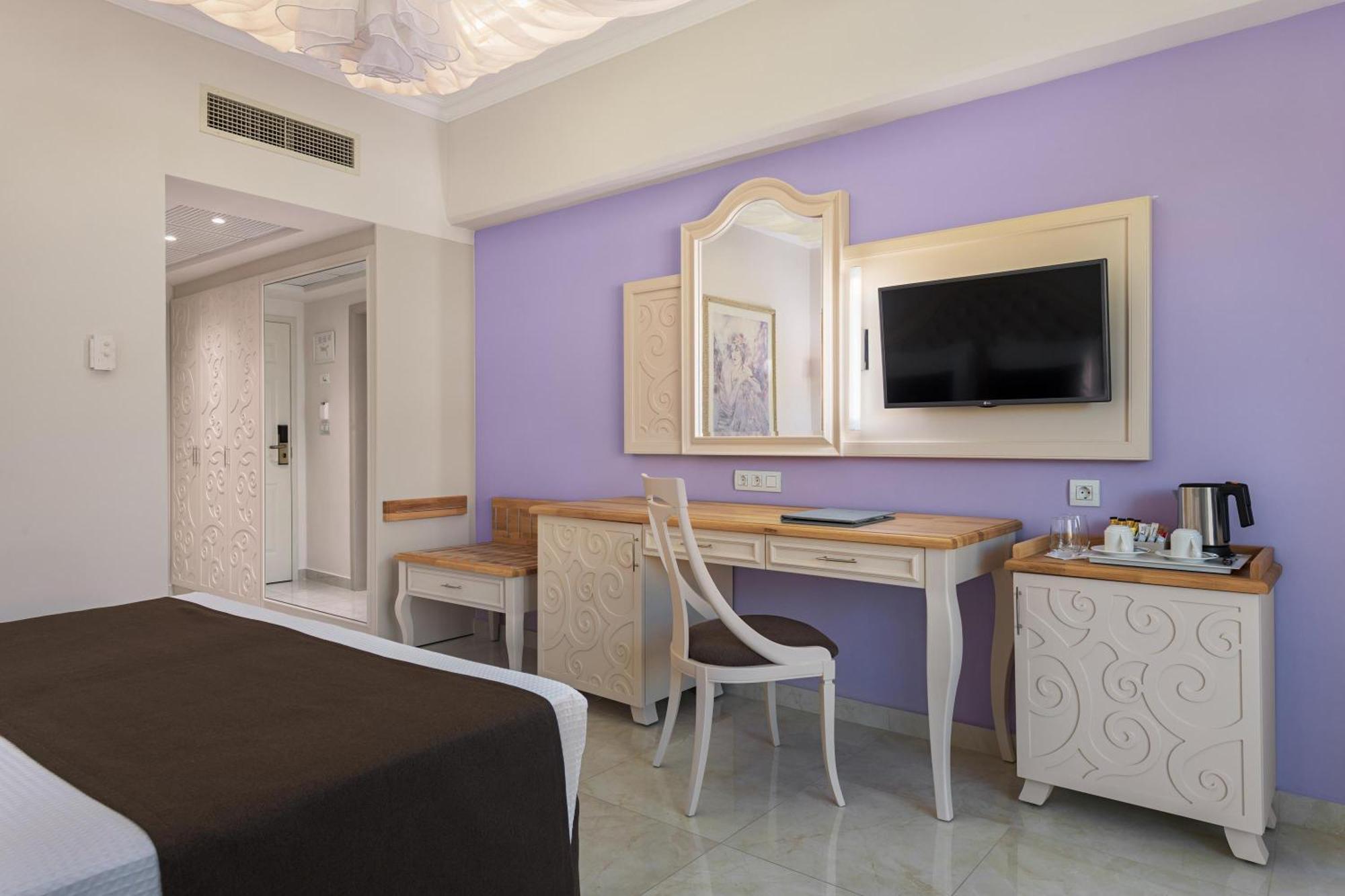 Rodos Palladium Leisure & Wellness Mourátagas Exterior photo A room at the hotel