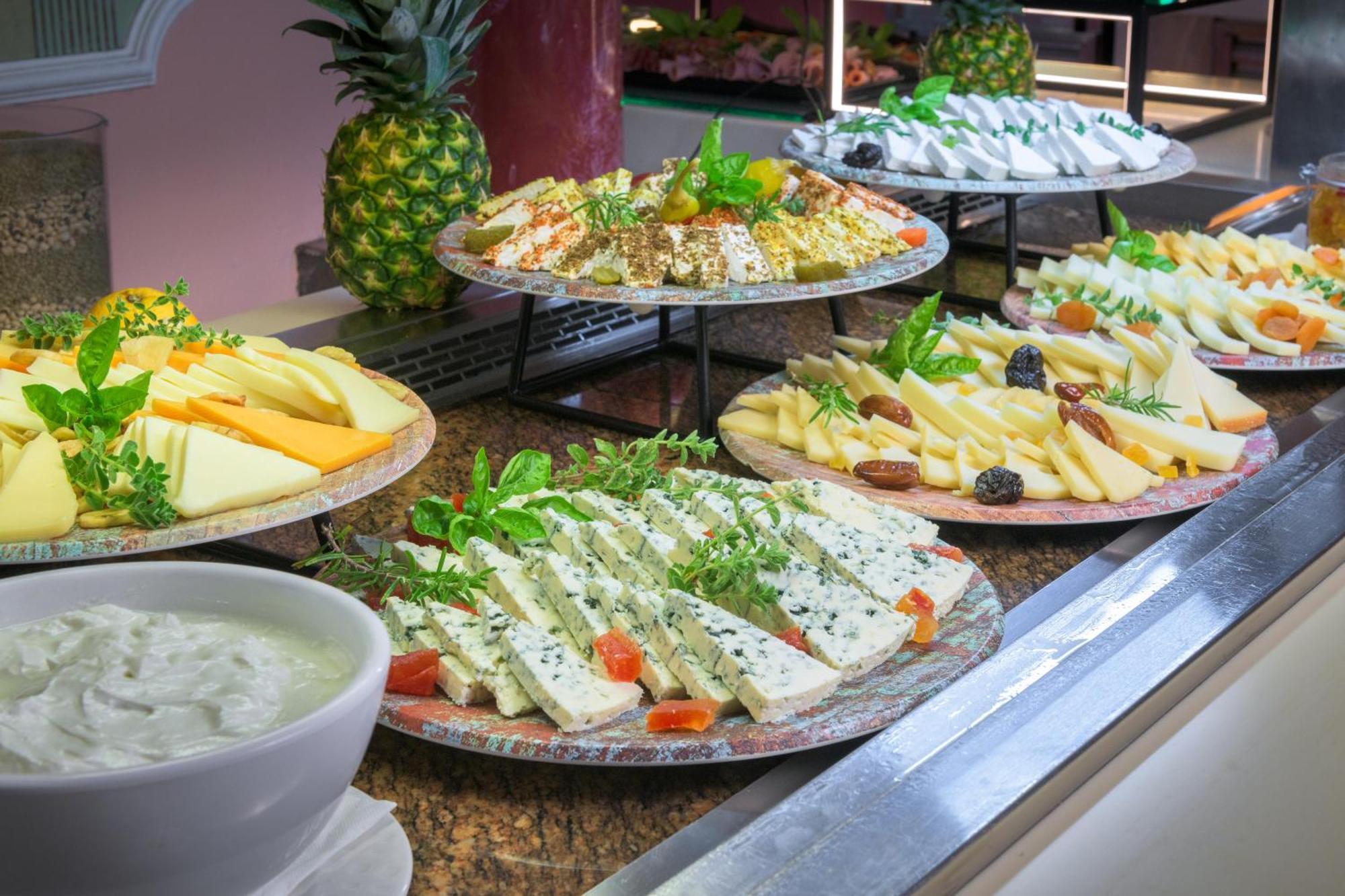 Rodos Palladium Leisure & Wellness Mourátagas Exterior photo A cheese platter